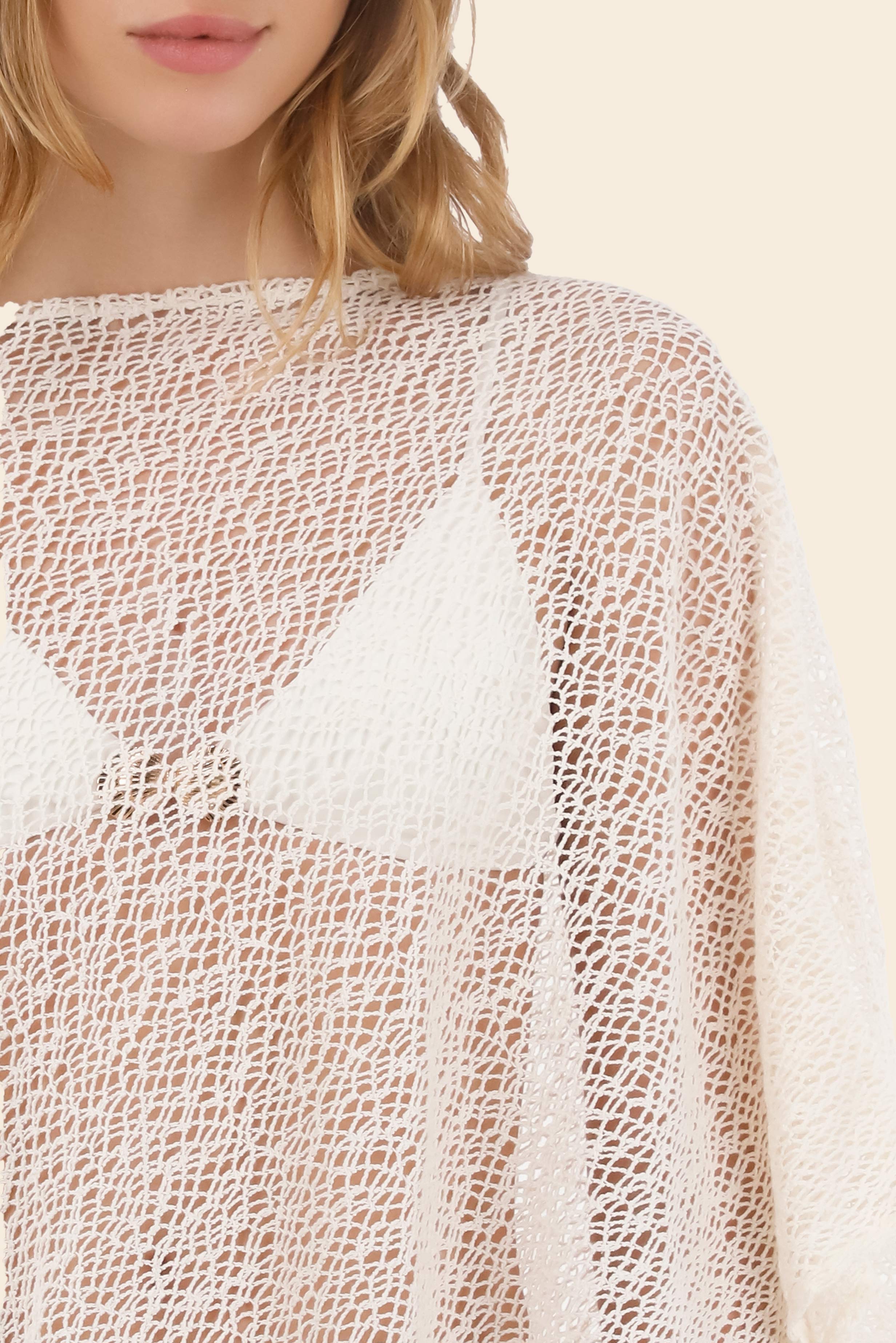 Ivory Liceo Poncho